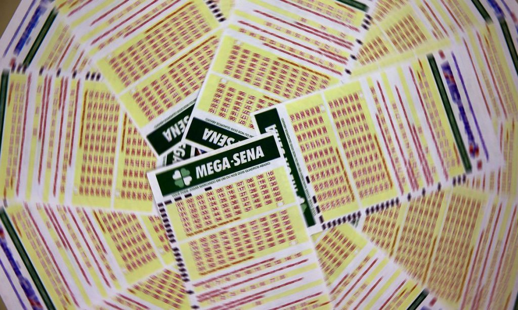 Uma aposta leva R$ 30 milhões na Mega-Sena; veja os números