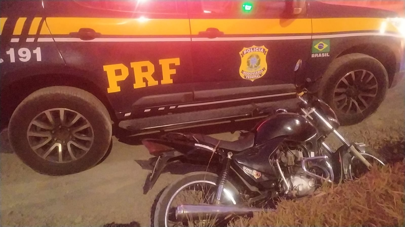 POLÍCIA MILITAR FLAGRA CONDUTOR DE MOTO SEM CNH EM VICINAL DE