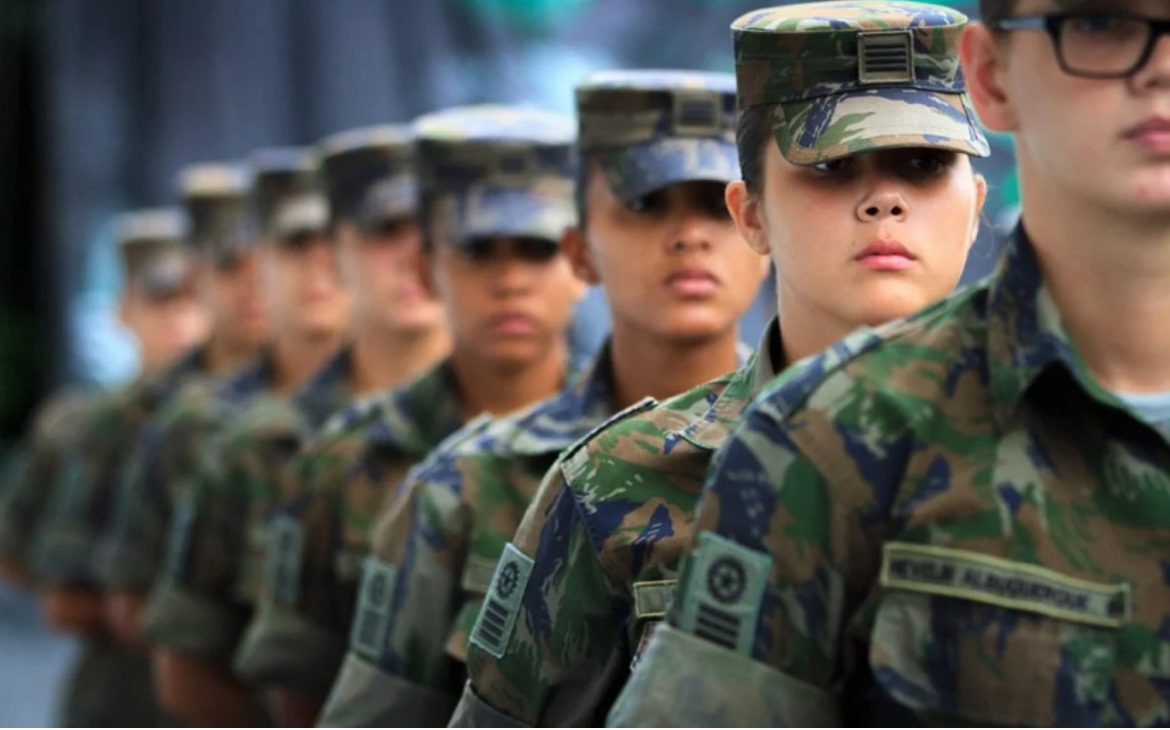 Mulheres na PRF em 2022 | Mulheres militares, Mulher policial, Agente