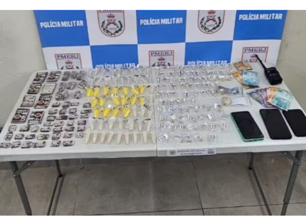 Quatro são presos por tráfico de drogas em Volta Redonda