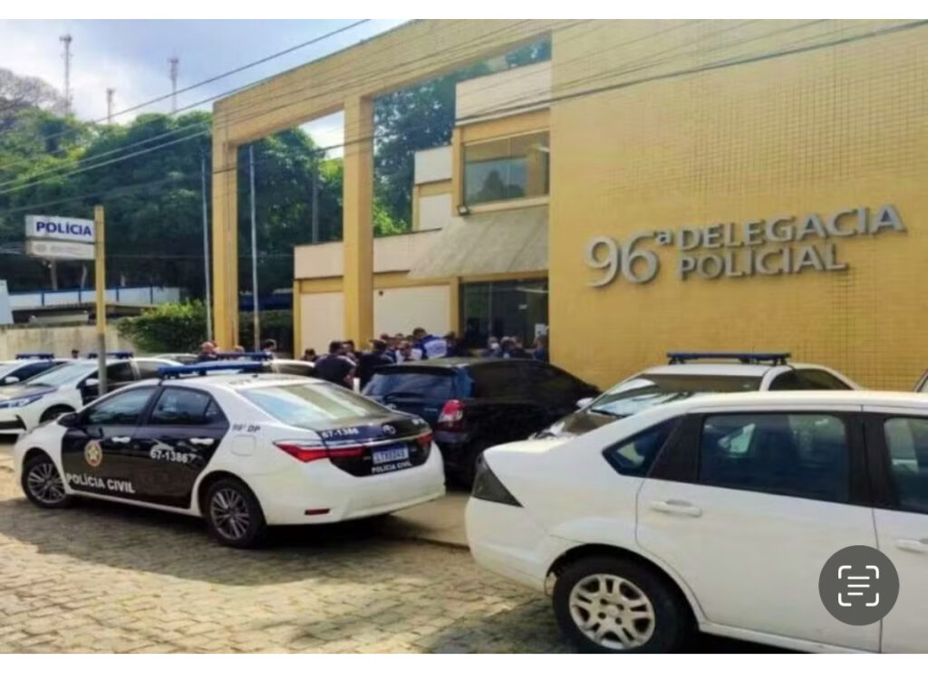 Homem é morto a tiros dentro de casa em Paty do Alferes