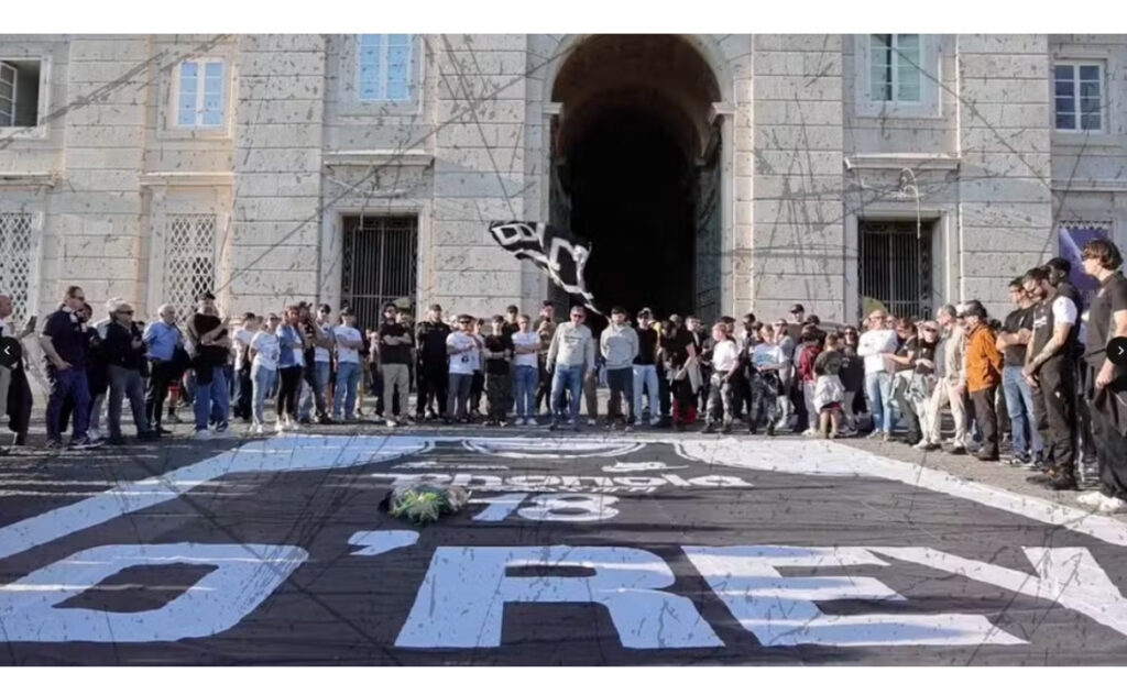 Torcedores de clube italiano prestam homenagem a Oscar Schmidt