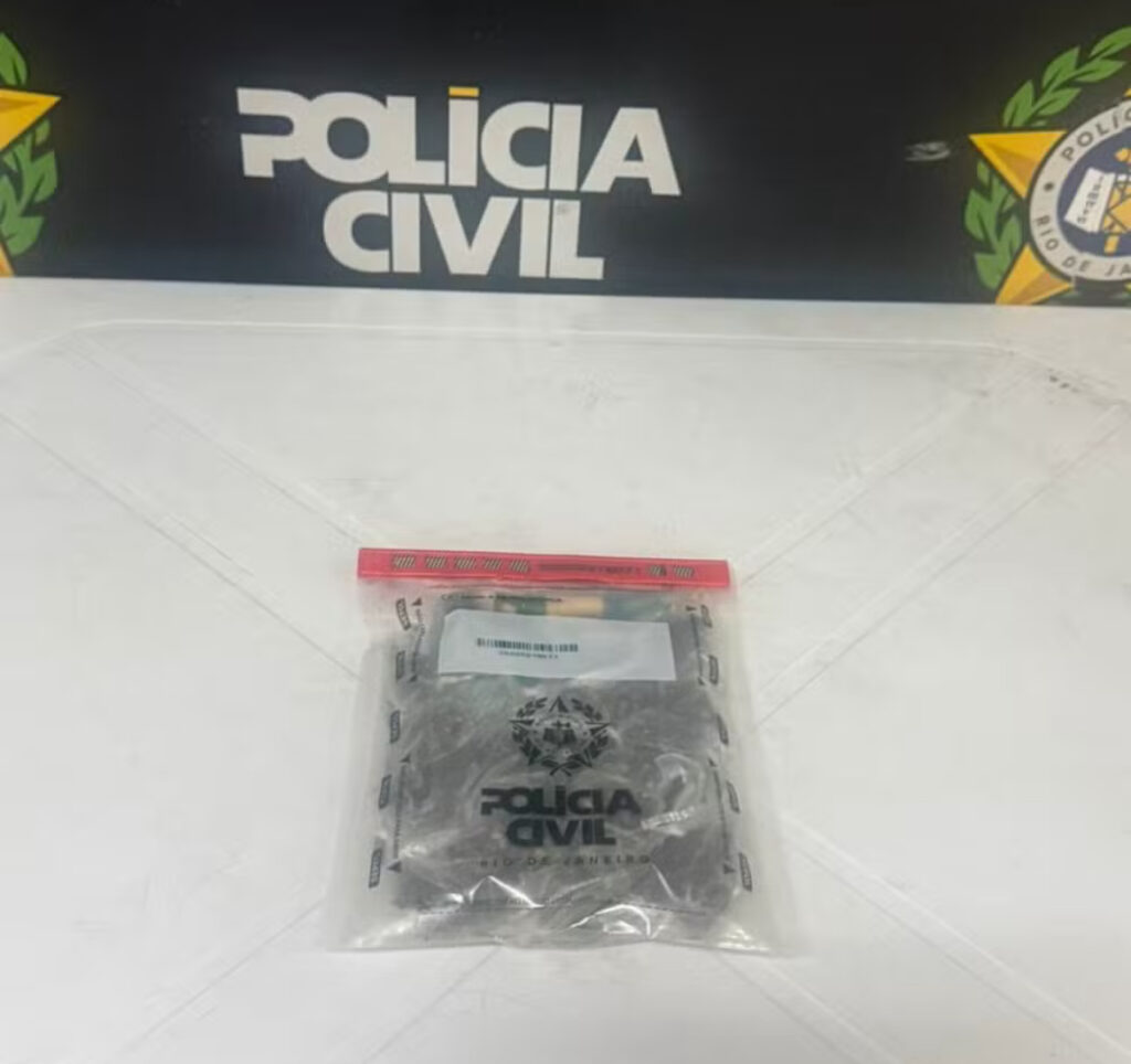 Dois adolescentes são apreendidos com drogas em Resende