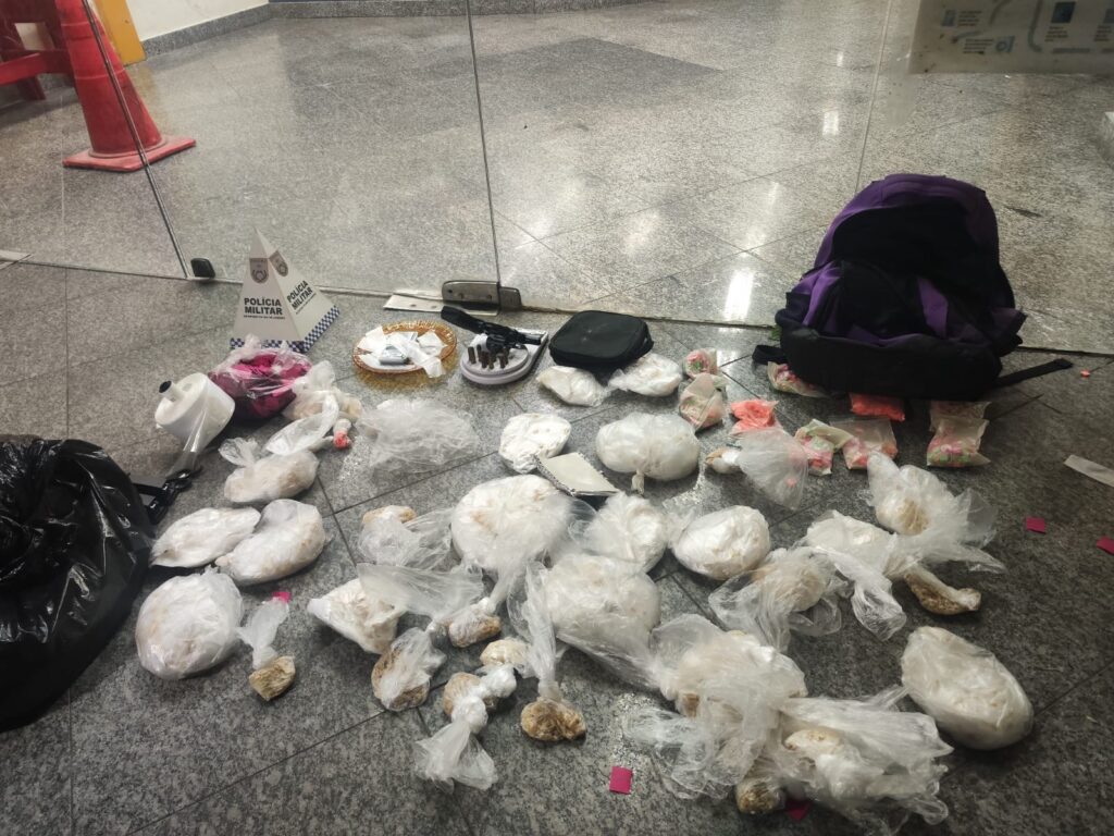 Mais de 3 mil pedras de crack são apreendidas em Itatiaia