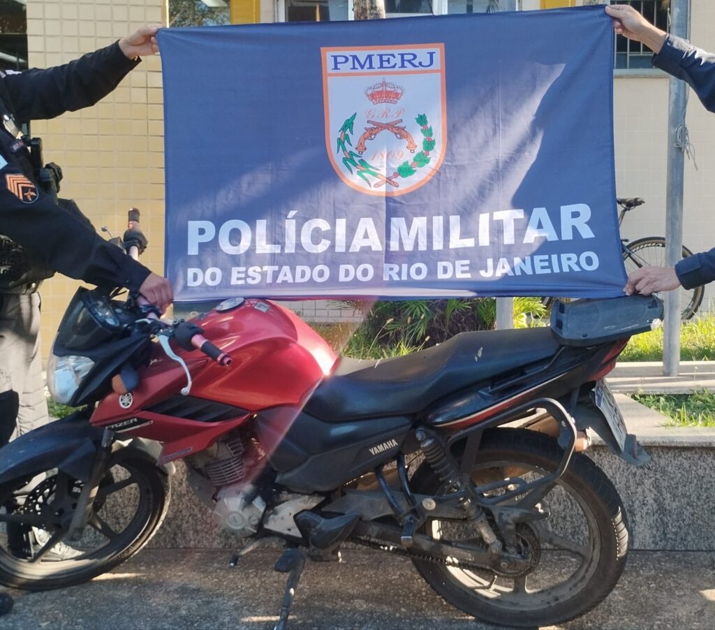 Homem é preso com motocicleta roubada e adulterada em Quatis