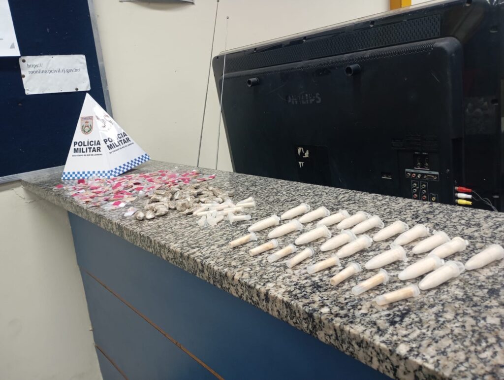 Drogas são apreendidas durante operação policial em Itatiaia