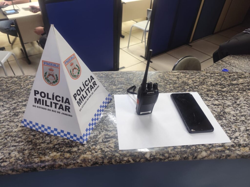 Olheiro de facção é preso em flagrante em Quatis