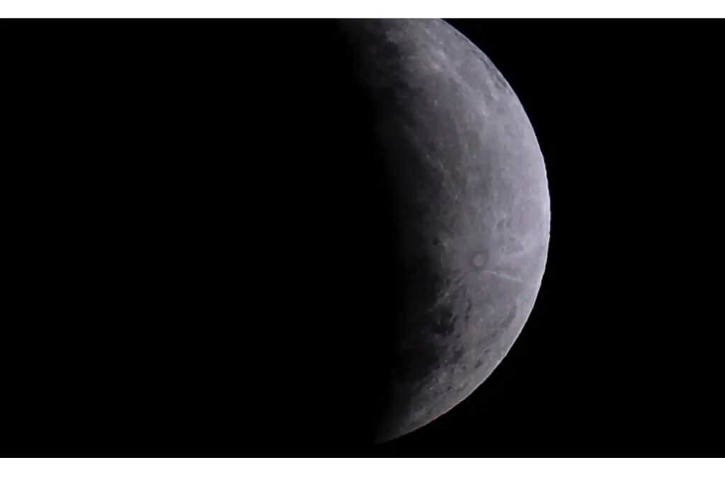Eclipse parcial da Lua nesta quinta-feira será visto em todo o Brasil