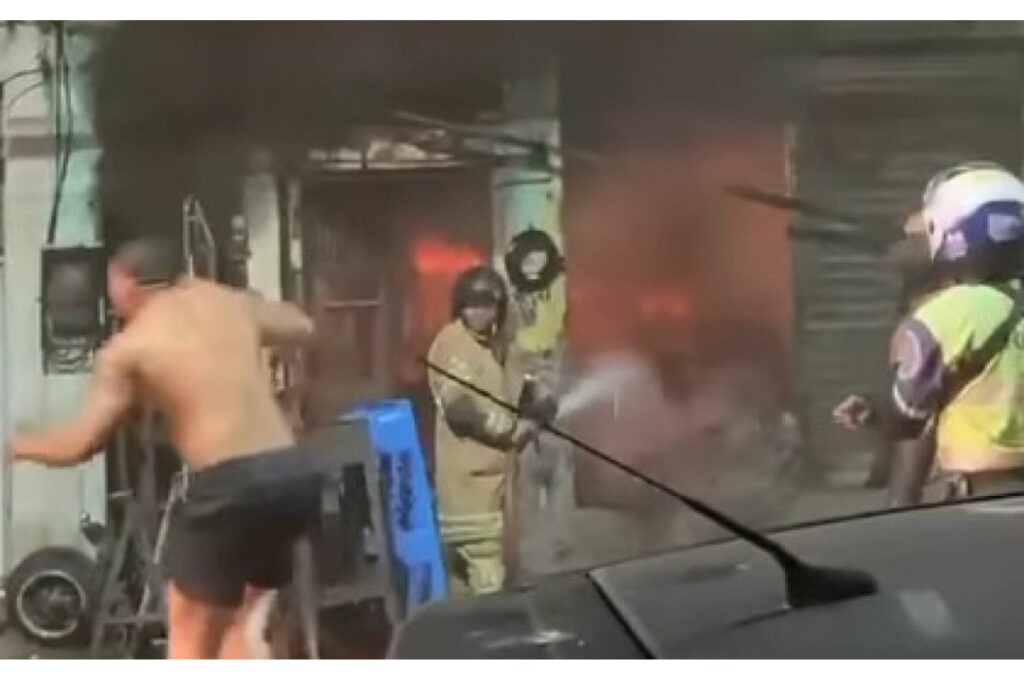 Incêndio em imóvel deixa dois mortos e dez feridos no Rio