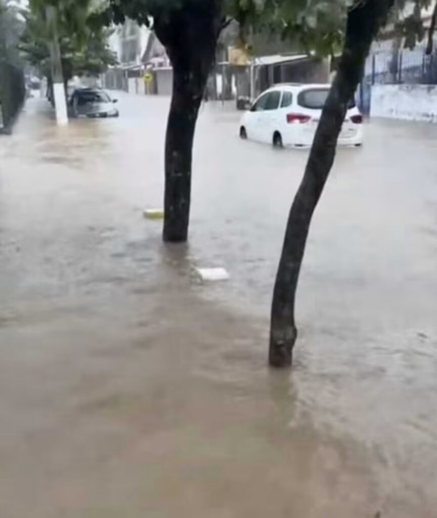 Chuva em Vassoura atinge 95 mm e alaga ruas