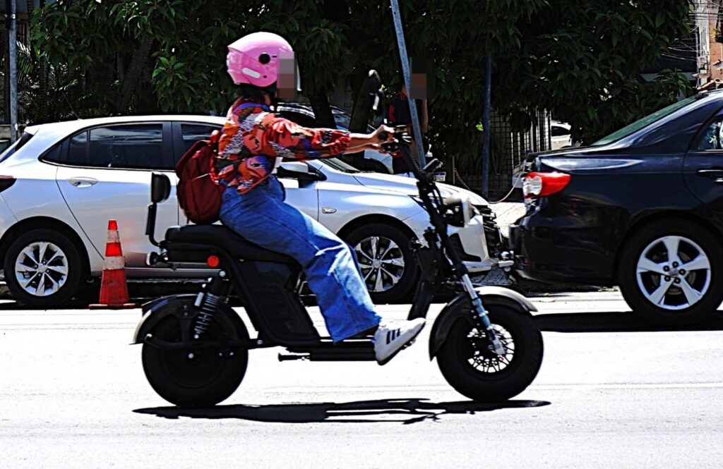 Volta Redonda alertam sobre regras e uso seguro de bicicletas elétricas